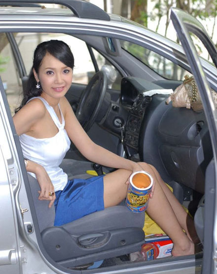 氣質車模美女