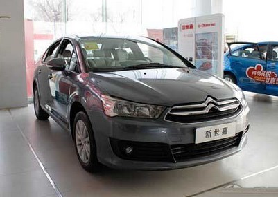 2013款新世嘉兩廂1.6L 手動樂享版